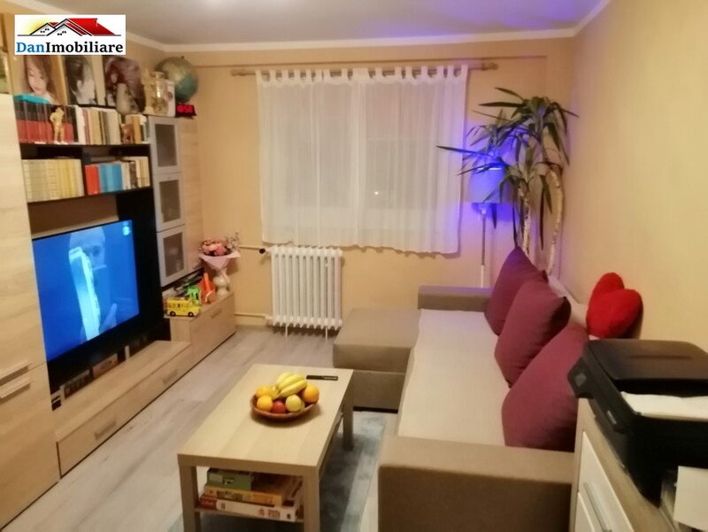 Apartament cu 4 camere in zona Victoriei-Titulescu