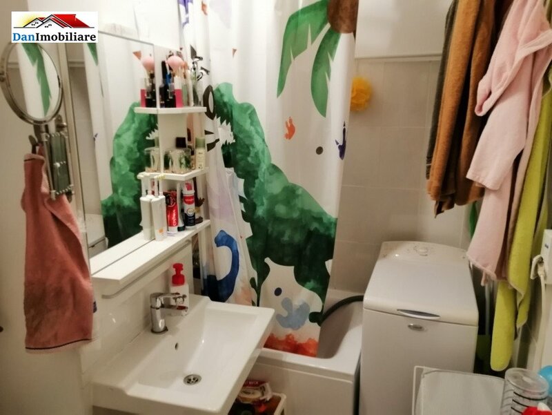 Apartament cu 4 camere in zona Victoriei-Titulescu